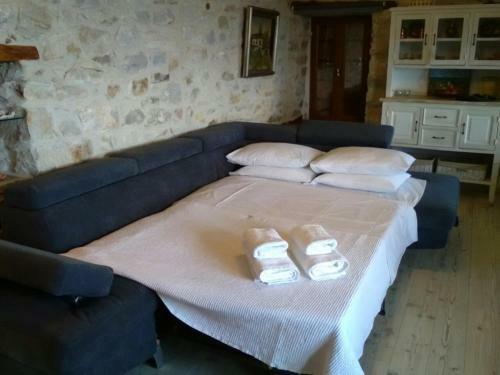 Restored 1902 Stone House With Superb Sea View