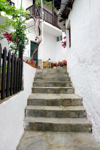 Cozy Traditional House In Thassos, Kallirachi
