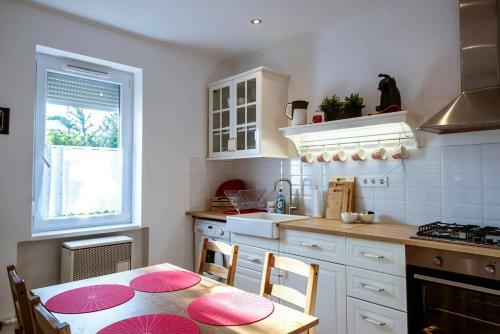 Viola Family Apartman Free Parking