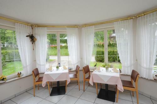 Hostal Gasthof Schwarzwaldtanne
