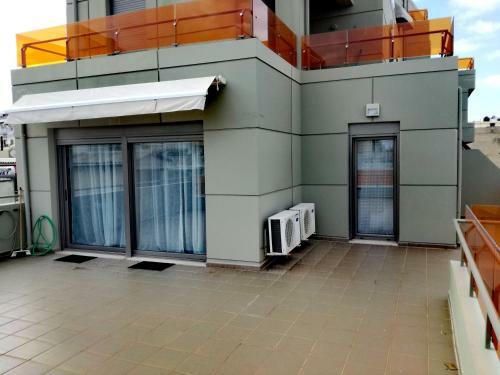 Spacious And Modern Downtown Apartment