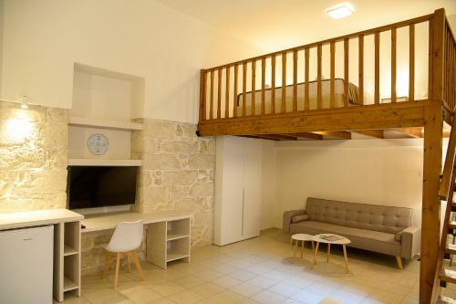 Apartamento Uni Island City Center Suites