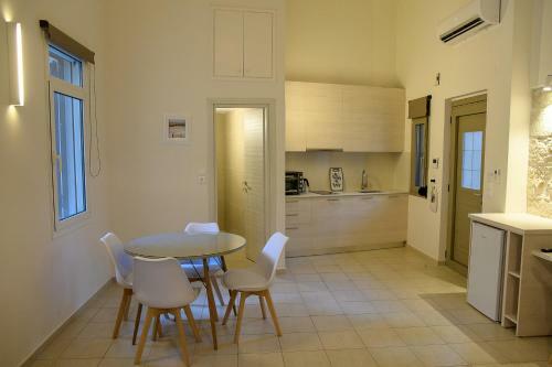 Apartamento Uni Island City Center Suites