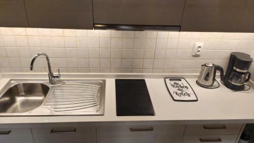 Apartamento Uni Island City Center Suites