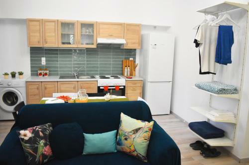 Purgos Colourful Studio