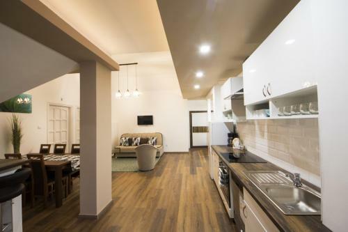 Bed & Breakfast Sungarden Vend�gh�z, �tterem, B�r