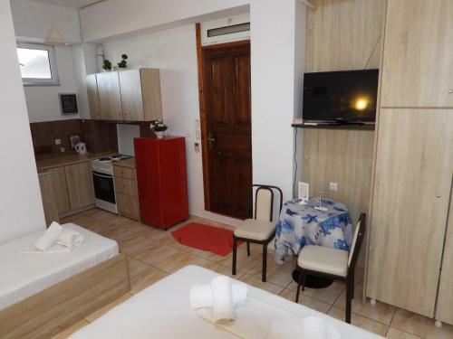 Hostal Kanali Beach House 2
