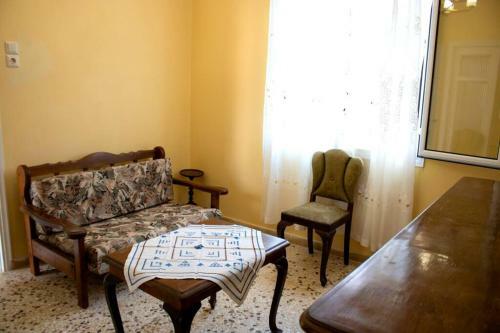 Traditional Detached House With Yard In Kalamata