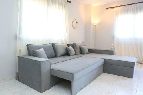 A Modern Apartment W/ Free Parking & Wifi