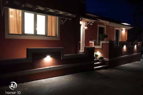 Lefko?s House- Contemporary, Fully Renovated House