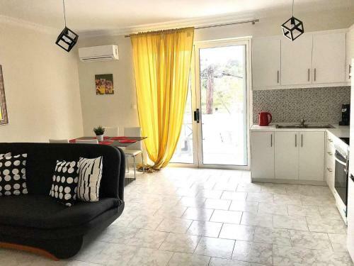 Apartamento Lilis Apt In Center With Sea View