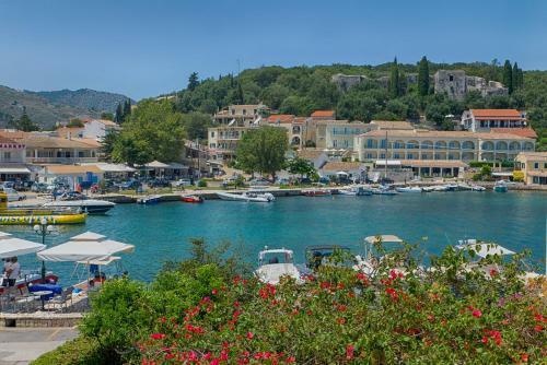 Manessis Apartments Kassiopi Bay Corfu