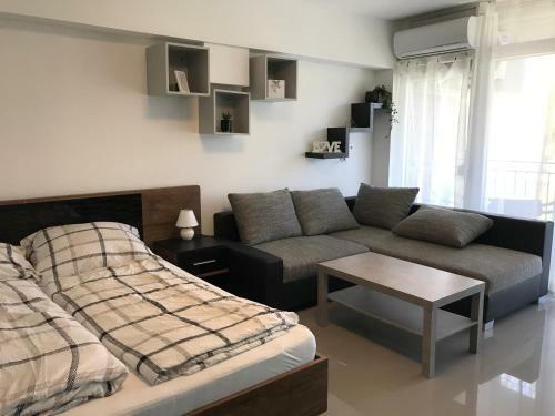 Tisza Gy�ngye Apartmanh�z