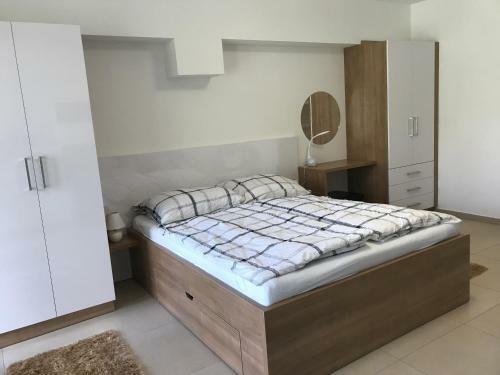 Tisza Gy�ngye Apartmanh�z
