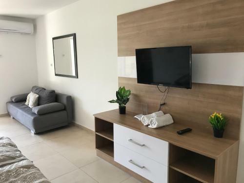 Tisza Gy�ngye Apartmanh�z