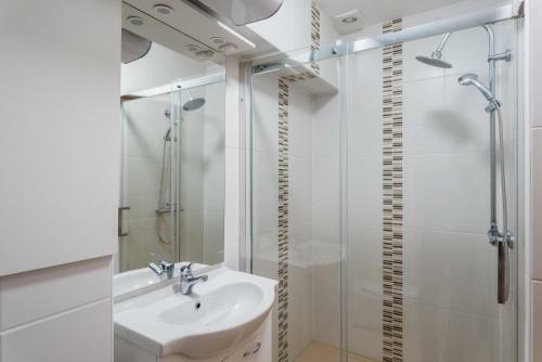 Tisza Gy�ngye Apartmanh�z