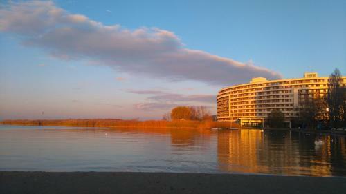 Aranypart Club218 Beatrix Wellness Apartman