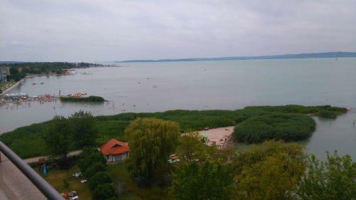 Aranypart Club218 Beatrix Wellness Apartman