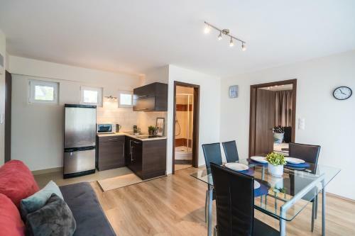 Siesta Sziget - Panor�m�s Balatonparti Apartmanok