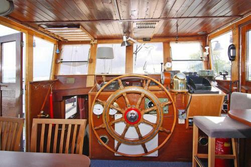Houseboat Holl�ndischer Schlepper, Ribnitz-damgarten