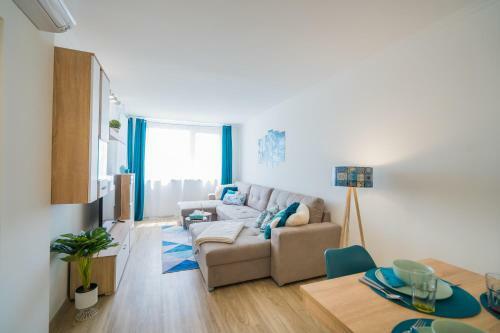 Mf Silverhome 402 Apartment