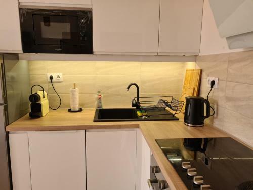 Eda Beach Galerius Apartman