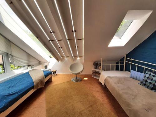 Lovely Apartment In Roes With A Terrace