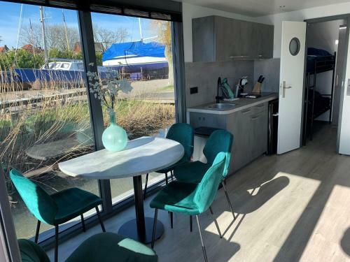 Waterfront Houseboat In Monnickendam Near The Centre