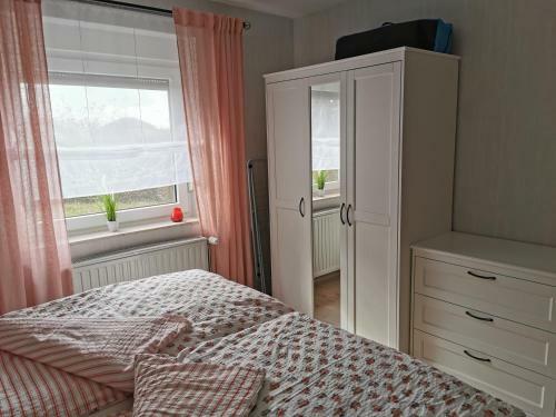 Apartamento Ferienwohnungen "am Berge"