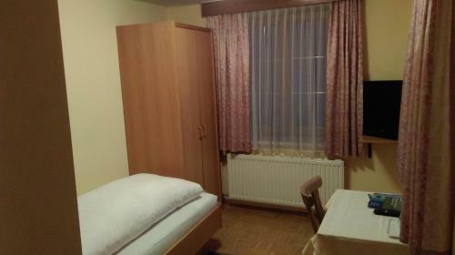 Hostal Gasthof Zum Stollhofer