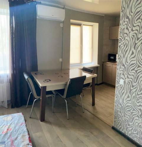 Two-room Vip Apartments Mira 88