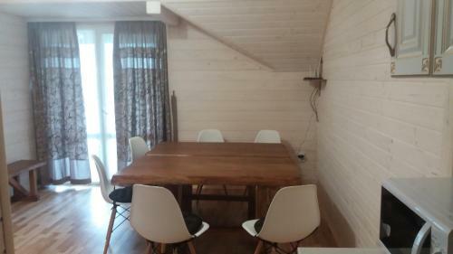 Lodge Nota Bene Mykulychyn