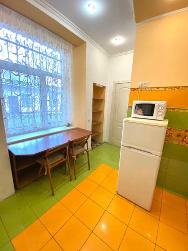 Apartment On Zaliznychna Street