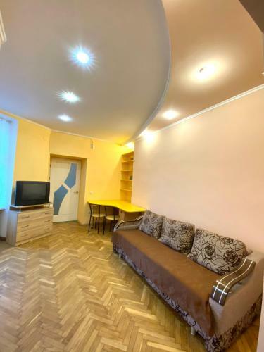 Apartment On Zaliznychna Street