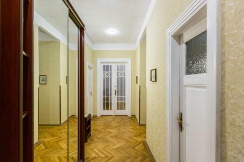 Mover Retro Apartment
