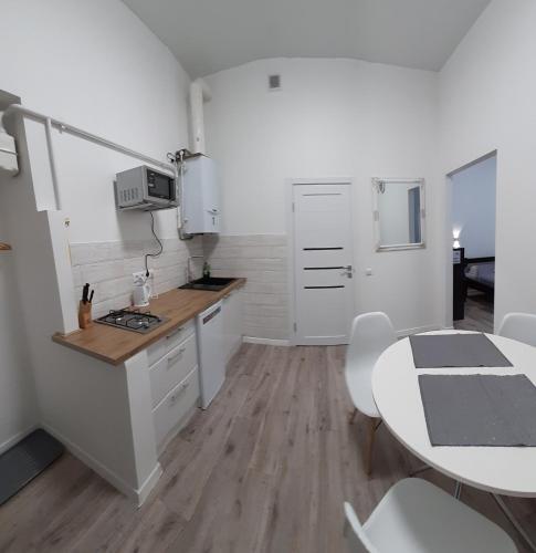 Transfer Apartament ?.franka 59