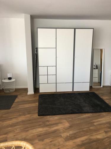 Apartment 6, Og 3