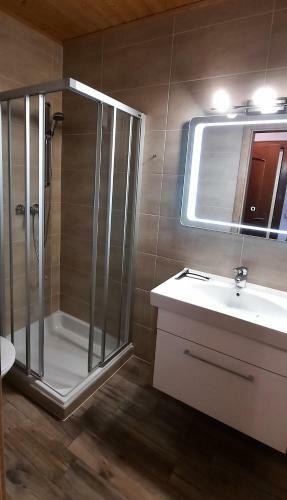 Apartamentos Ferienwohnungen Pension Pr�nster