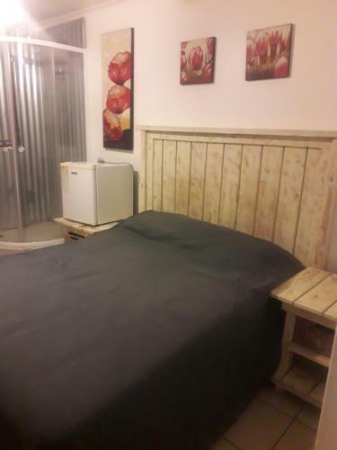 Hostal Purple Heart Trading Guesthouse