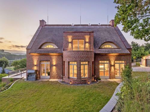 Stunning Sea-view 5-bed Villa In Seedorf Sellin