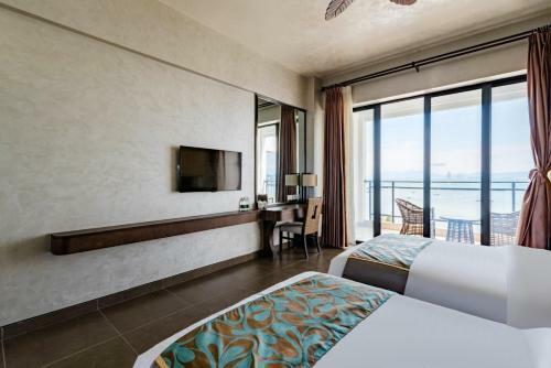 Floral Hotel Lingshui Lanshe Beach Seaview