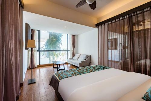 Floral Hotel Lingshui Lanshe Beach Seaview