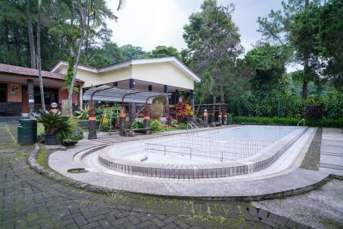 Hotel Urbanview Resort Tretes