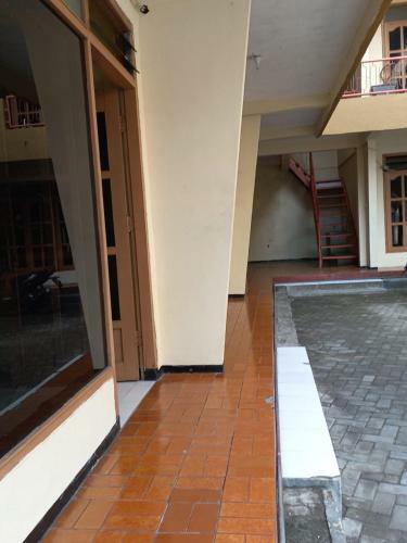 Hotel Oyo 90757 Am'key Villa Tretes 1