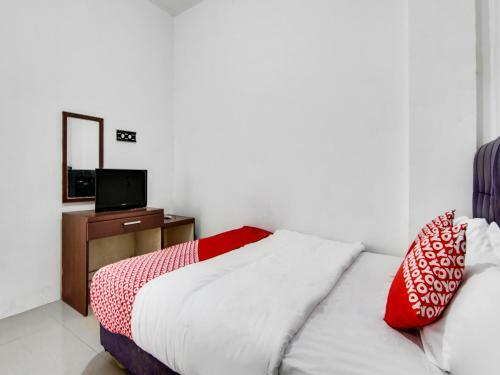 Oyo 90897 Hotel Sepupu Satria