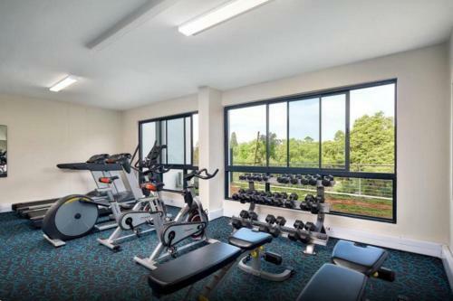 Regency Luxury 2 Bed Apartment With City Views