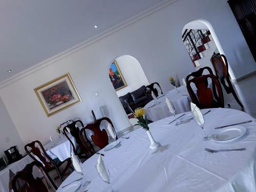 Hostal Neptune Royal Guesthouse