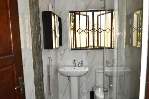 Spacious Self-catering Apartment At Etuna Gardens.