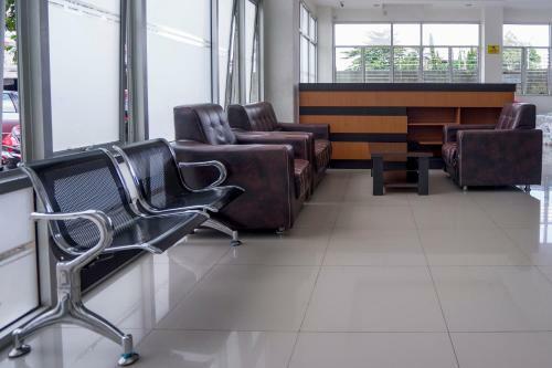 Hotel Oyo 2695 D'es Guest House