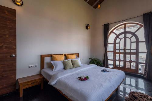 Villa Stayvista At Lake Arches